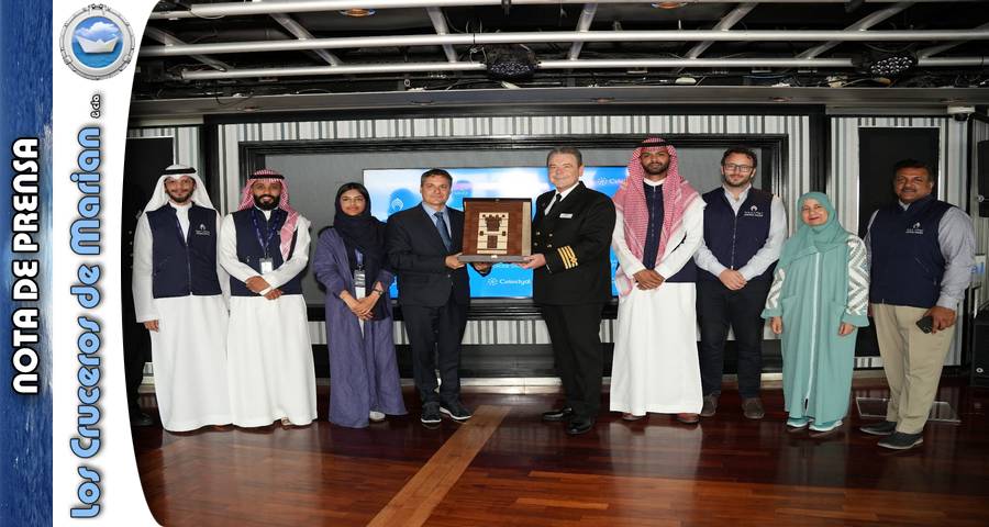 Cruise Saudi da la bienvenida a Celestyal en su escala inaugural en Yeda con un intercambio de metopas
